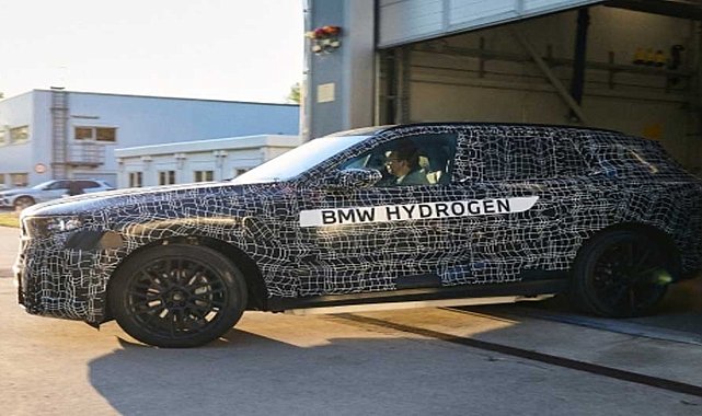 Yeni BMW X5 tüm ezberleri bozmaya geliyor: Geri sayım başladı, gizlenen her detay ortaya çıktı