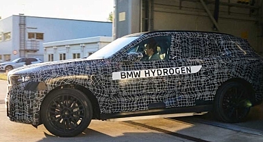 Yeni BMW X5 tüm ezberleri bozmaya geliyor: Geri sayım başladı, gizlenen her detay ortaya çıktı